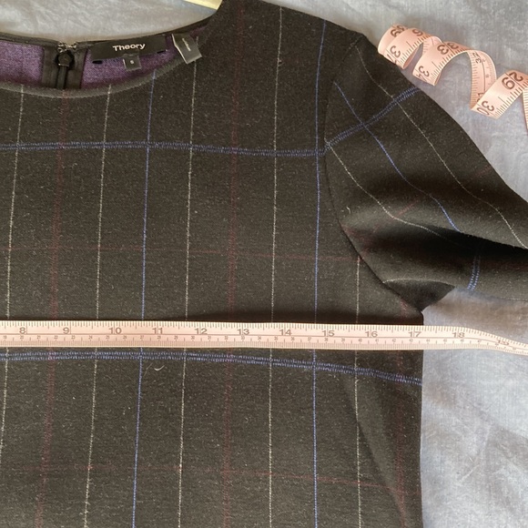 **SOLD** Theory knit top - Picture 6 of 7